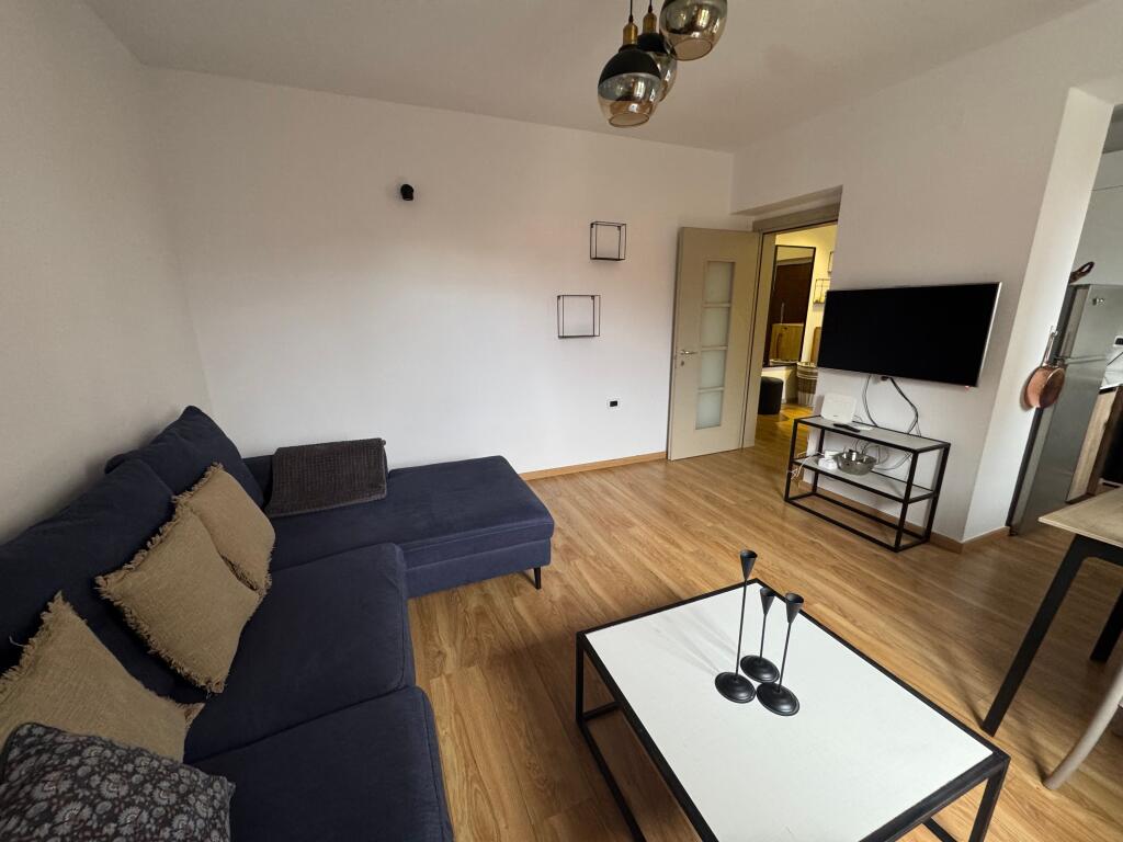 Apartament 1+1 me qira tek Rruga Fortuzi