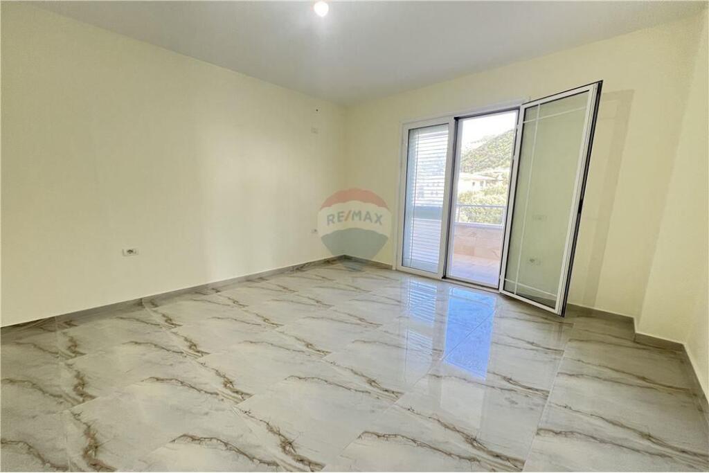 🏡 Apartment 2+1 – For Sale | Lungomare, Vlorë
