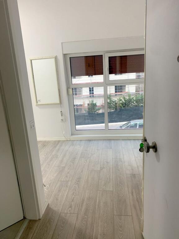 Jepet me qira 1+1 BOSH ALIDEMI TE KONTAKTI 250€