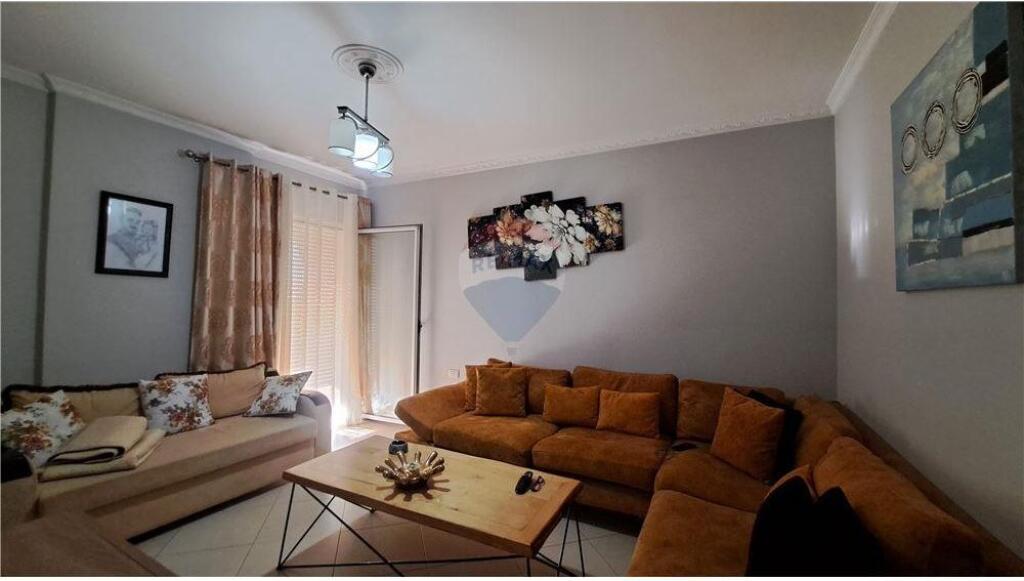 🏡 Apartament 3+1+2 – Për Shitje | Rruga Misto Mele, Vlorë