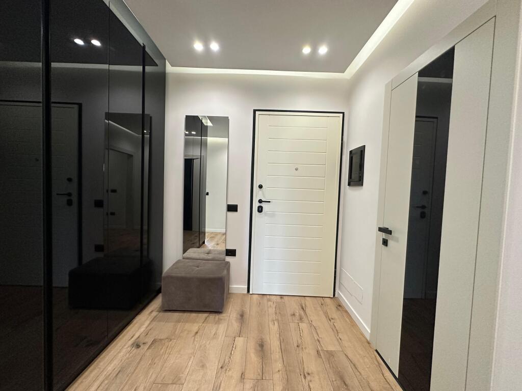 Appartamento 2+1+2+Blk+Posto Auto in Affitto, Comune di Parigi