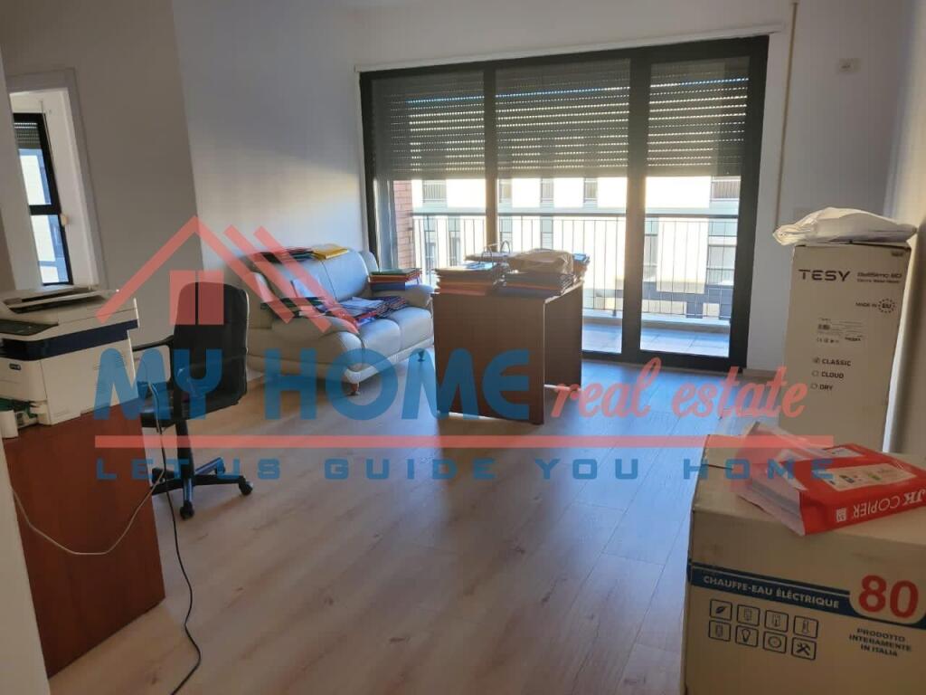 Zyre me Qera te Kompleksi Panorama ne Tirane