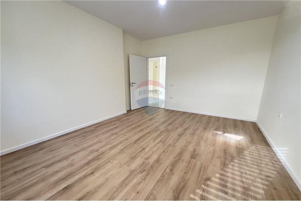 🏡 Apartment 2+1 – For Sale | Lungomare, Vlorë