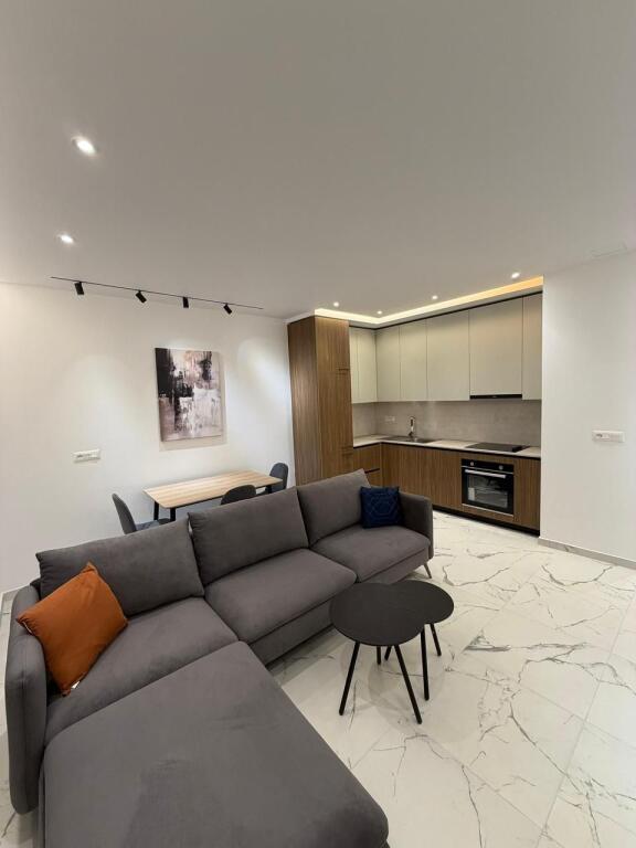 Apartament 1+1 per qira tek Zogu i Zi.