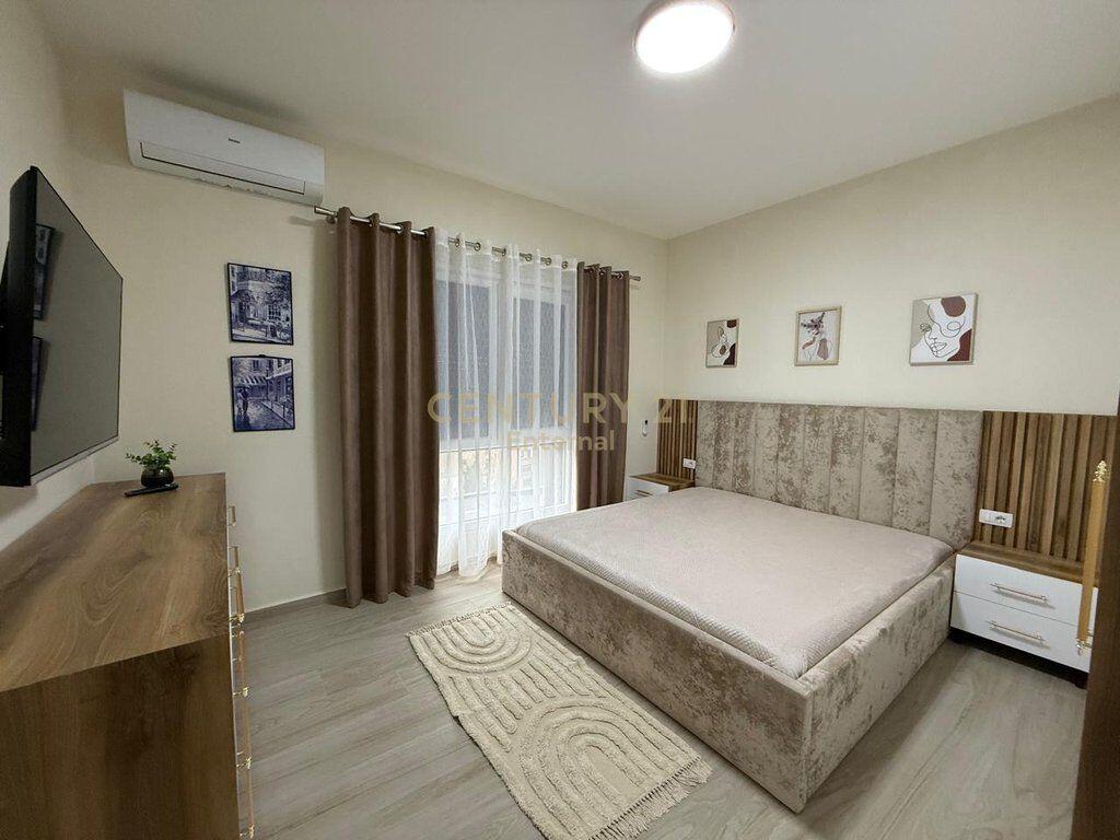 JEPET ME QERA APARTAMENT 2+1 NE XHAMLLIK