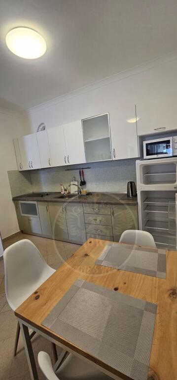 🏡 APARTAMENT 1+1 NË SHITJE – PAMJE E PLOTË NGA DETI 🌊 📍 Shkëmbi i Kavajës