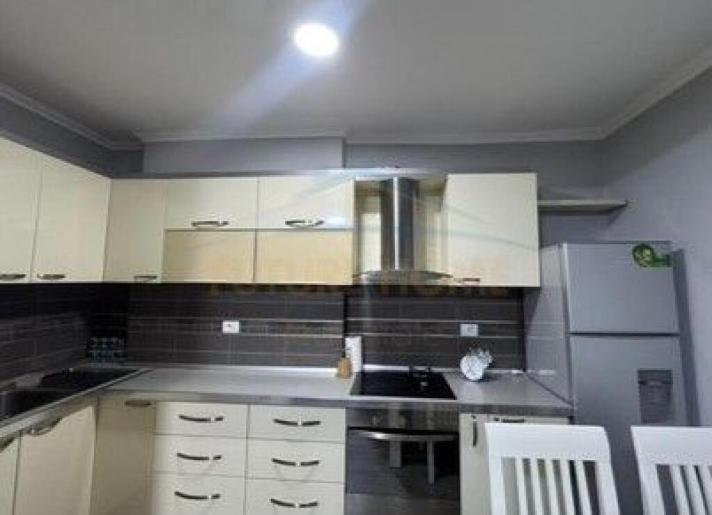 Qira, Apartament 2+1, Oxhaku, Tiranë