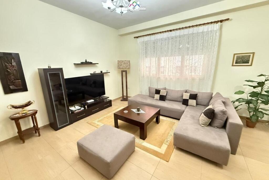 Apartament Me Qera 2+1+2 Ne Qender (ID B2201709) Tirane