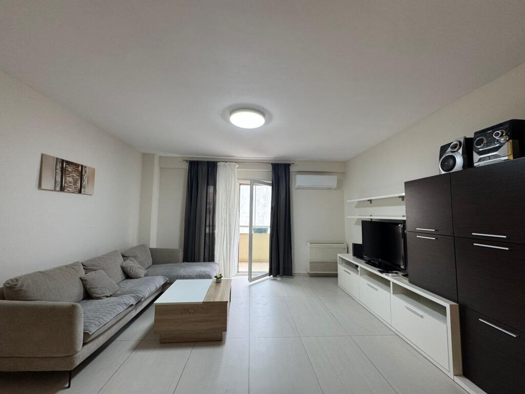 For rent 2+1 apartment at Atsh near Pazarit te Ri
