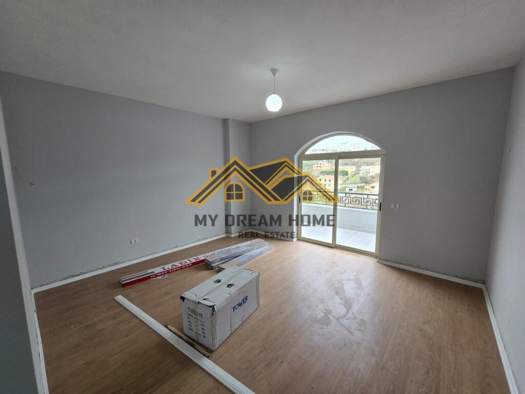 SHITET GARSONIERE TEK SHKEMBI KAVAJES DURRES!