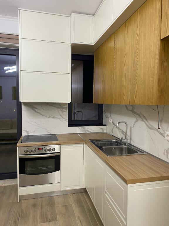 Kombinat, Japim apartment 1+1 me qira