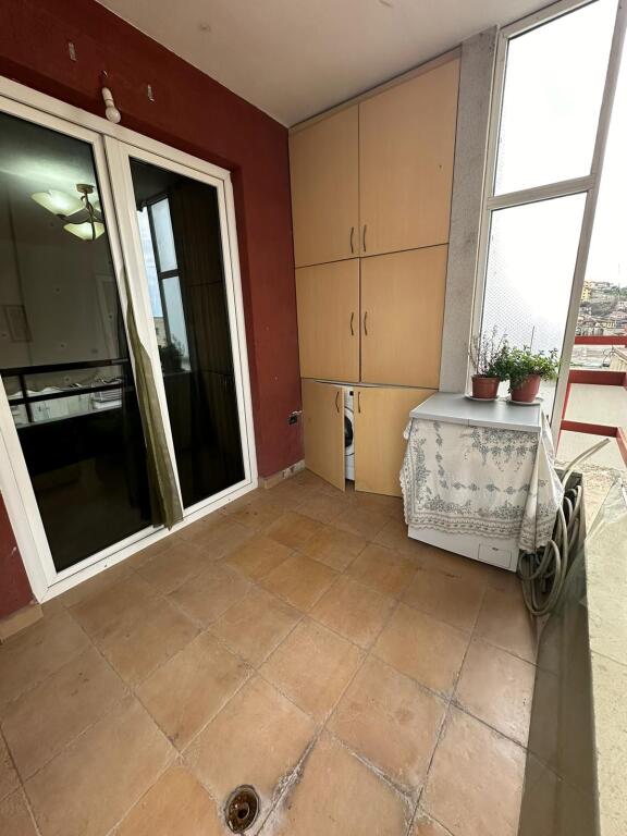 vendesi appartamento 3+1+2+Veranda palazzi Cabej 195000 euro