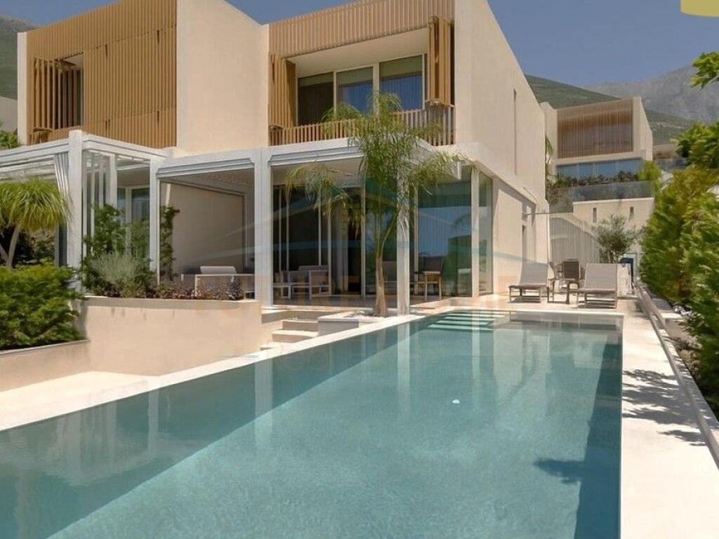 For sale, 2-storey Villa, ”Green Coast Resort ”.