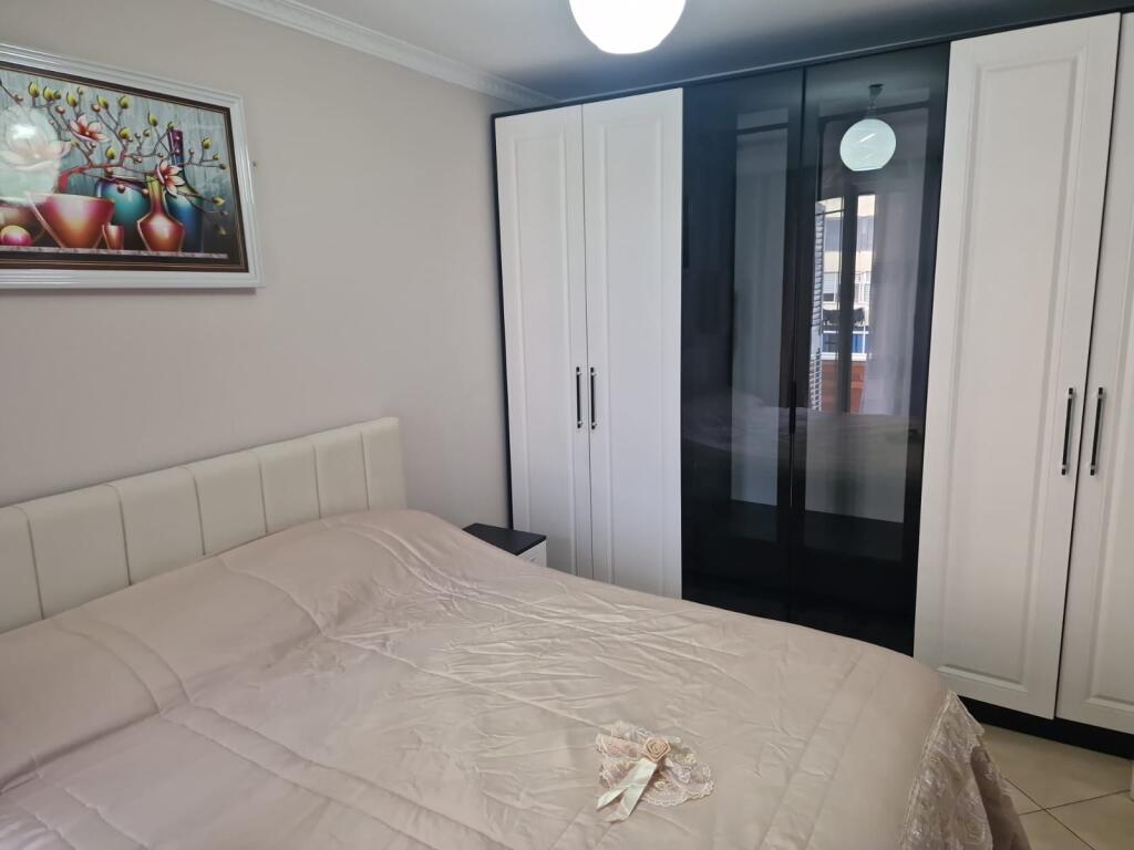 Jepet me qera apartament 2+1 Zogu Zi! 60.000 Leke/ në muaj