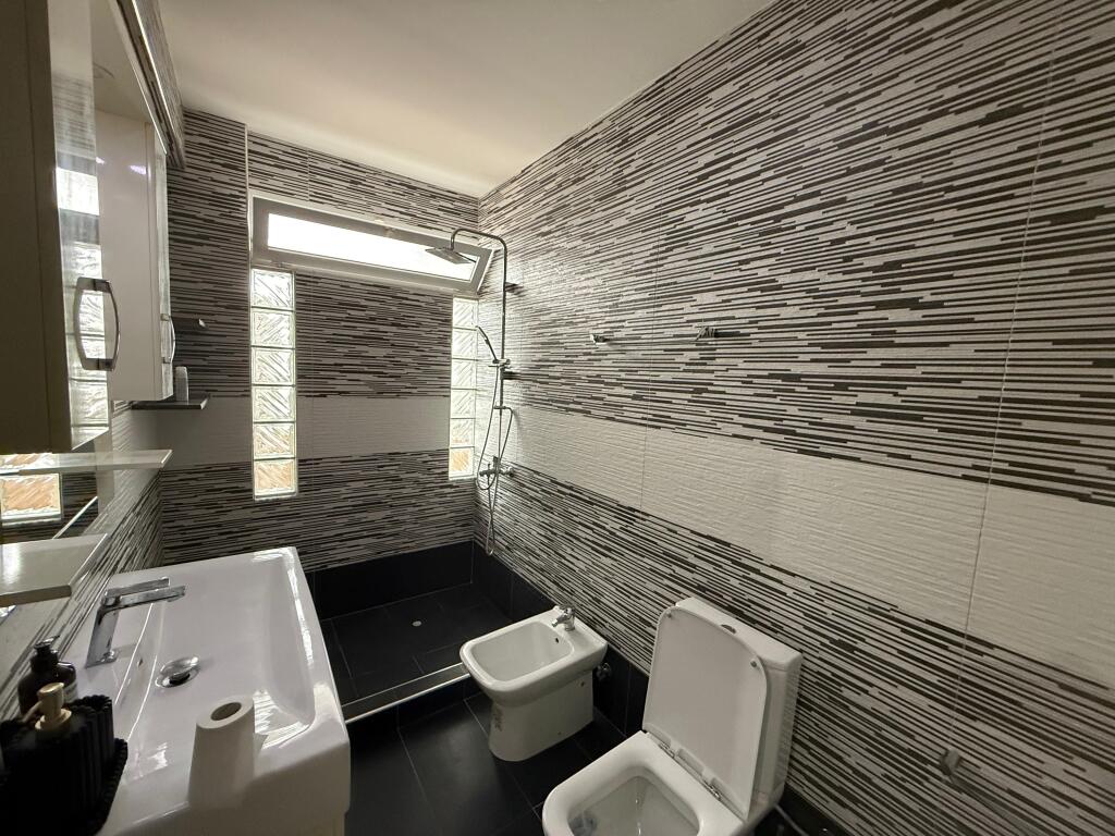 Apartament 2+1+2 per qira , Laprake