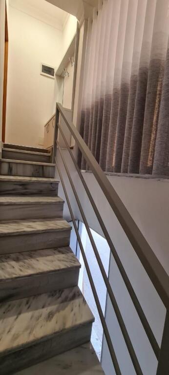 5 Maj - Jepet me Qira Apartament 1+1 - 350€!!!