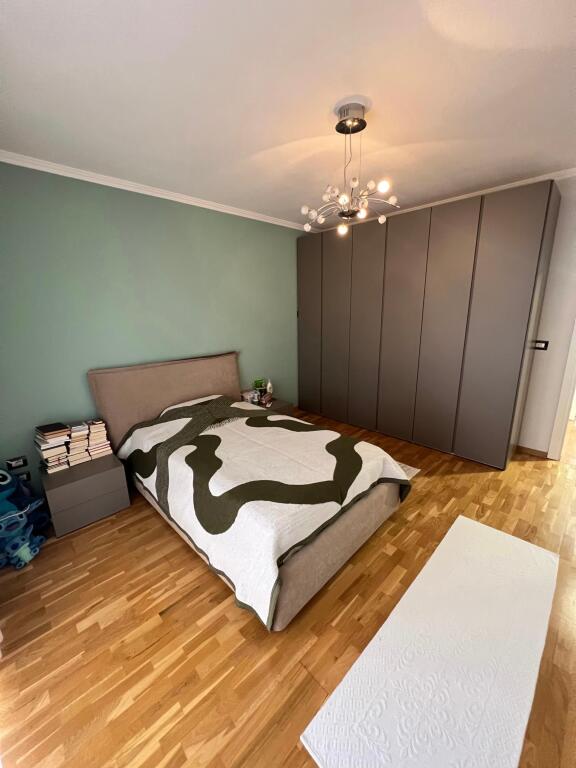 Super 3+1+2 apartment for sale Dibres St.