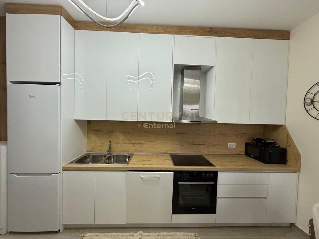JEPET ME QERA APARTAMENT 2+1 NE XHAMLLIK