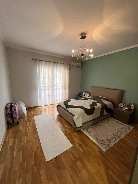 Super 3+1+2 apartment for sale Dibres St.