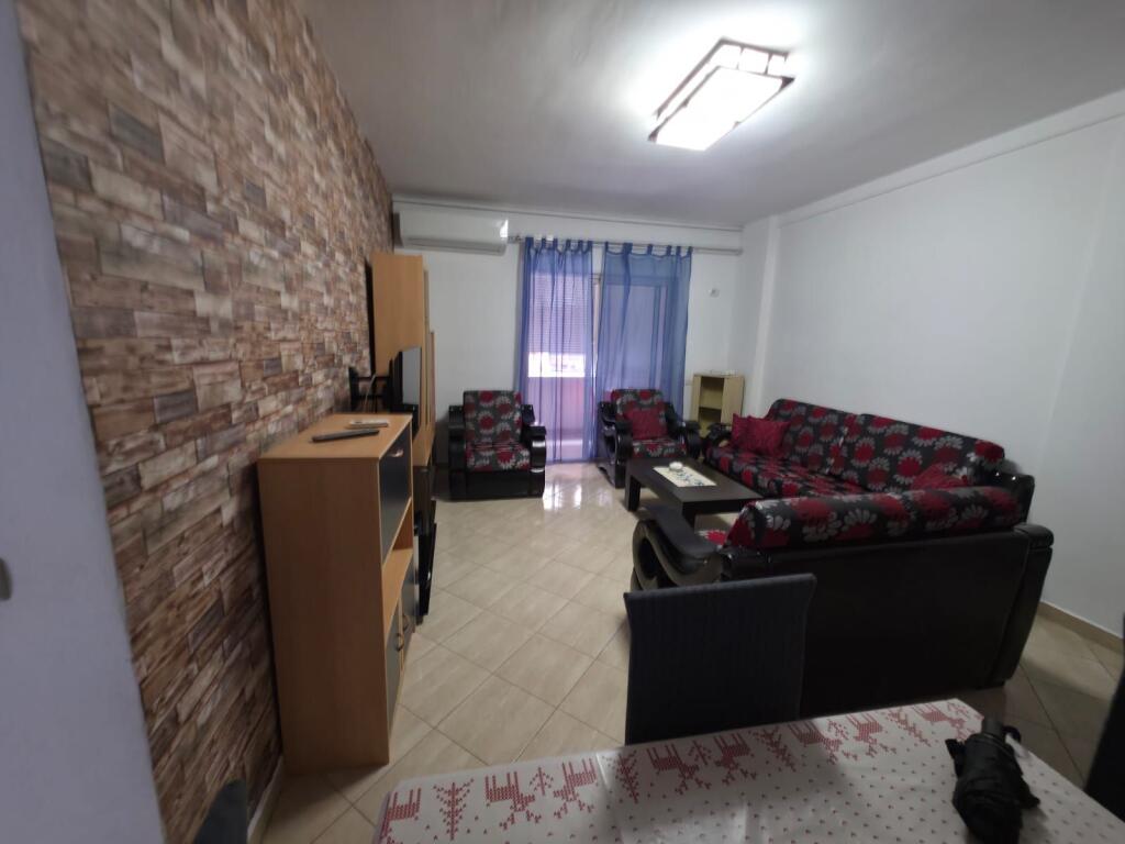 Jepet Apartament 1+1 me Qira – Rruga Bill Klinton