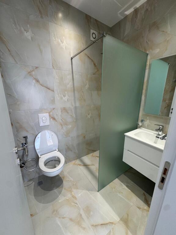 Apartament 2+1 me qira në Yzberisht