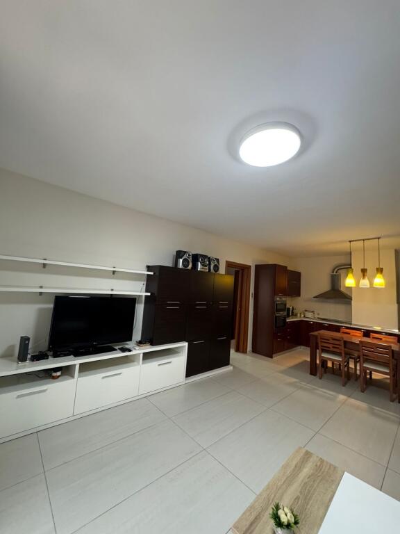 For rent 2+1 apartment at Atsh near Pazarit te Ri