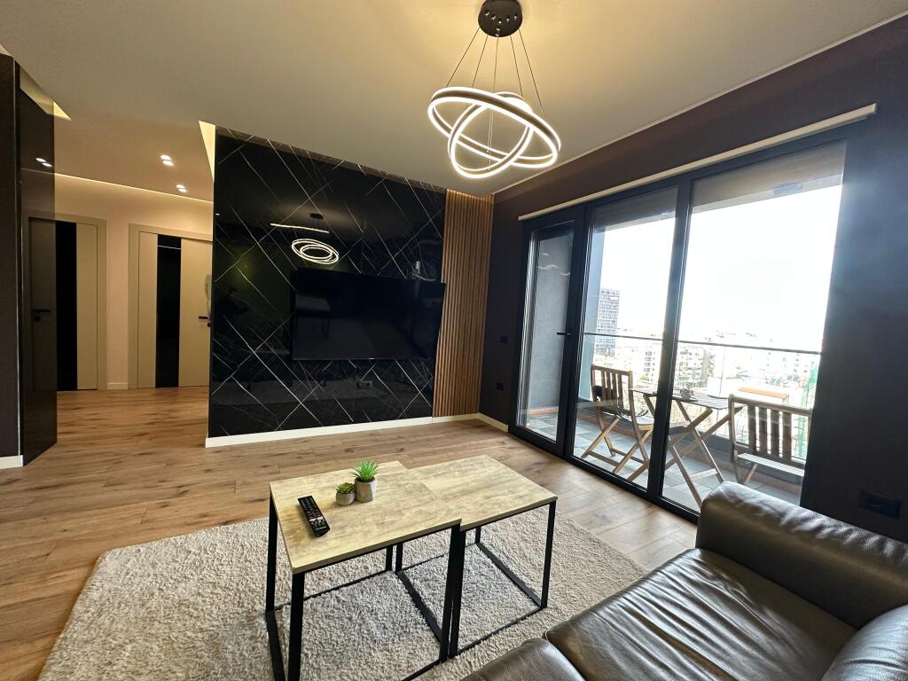 Appartamento 2+1+2+Blk+Posto Auto in Affitto, Comune di Parigi