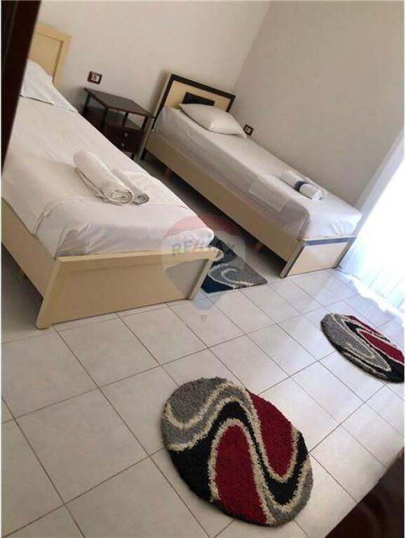 OKAZION VILE PER SHITJE NE POGRADEC