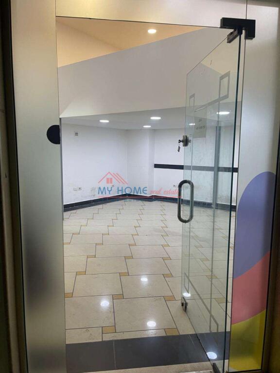 Business premises for Rent Barrikadave Street Tirana