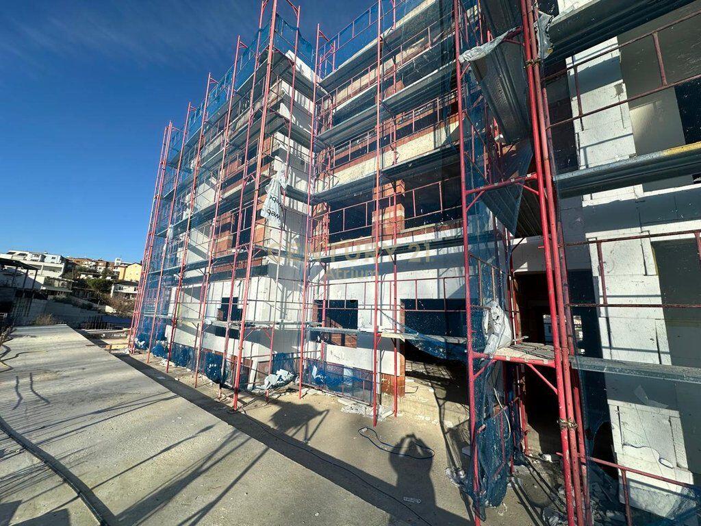 FOR SALE APARTMENT 2 + 1 + 2 WITH YARD AT OLIVE PARK RESIDENCE IN SAUK !