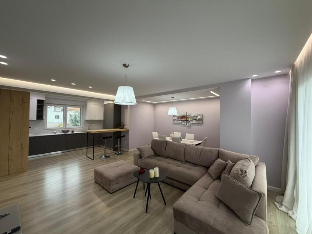 Apartament 3+1+Parking per qira tek Sunrise Residence prane TEG.