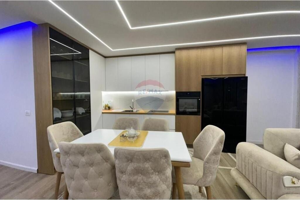 Appartamento 2+1+2 in vendita vicino al ristorante Freskut