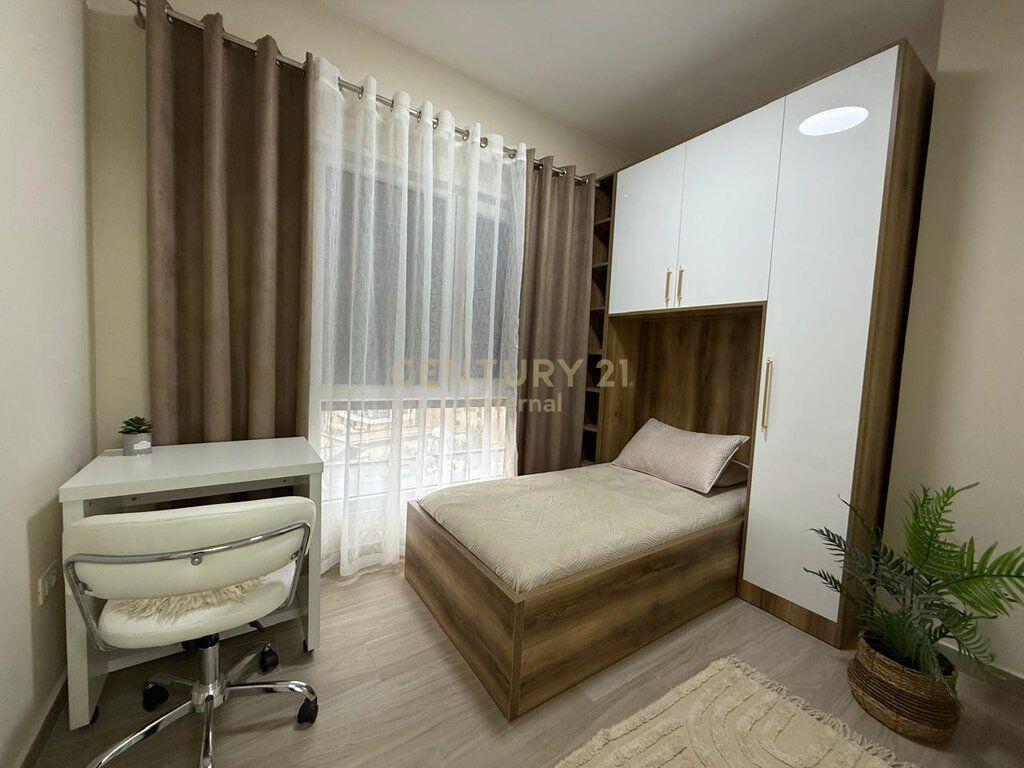 JEPET ME QERA APARTAMENT 2+1 NE XHAMLLIK