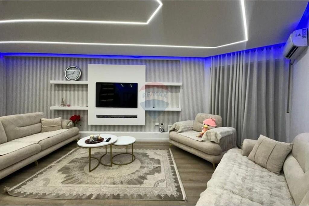 SHITET APARTAMENT 2+1+2 NE FRESK !