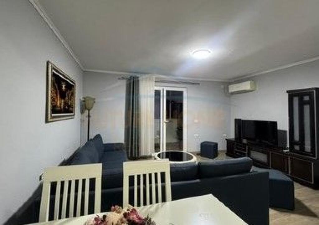 Qira, Apartament 2+1, Oxhaku, Tiranë