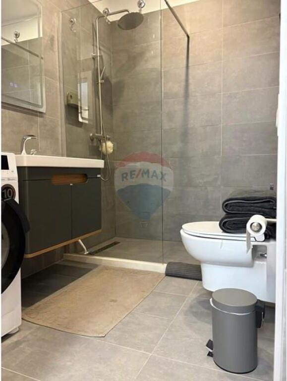 Apartament 1+1 me qira tek shkolla Baletit!