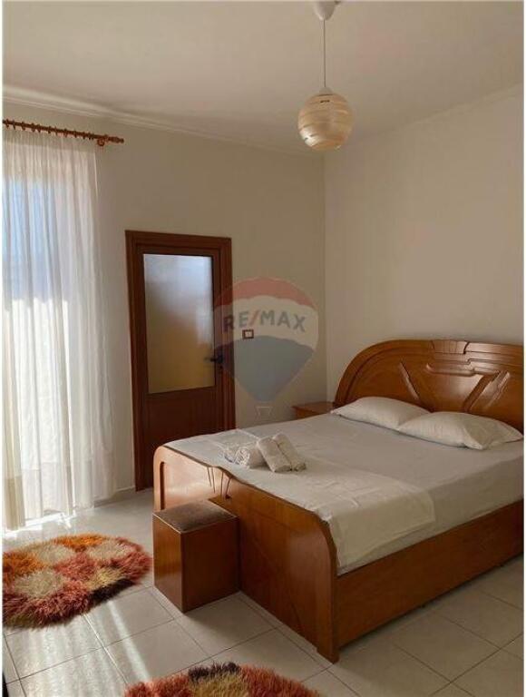 OKAZION VILE PER SHITJE NE POGRADEC