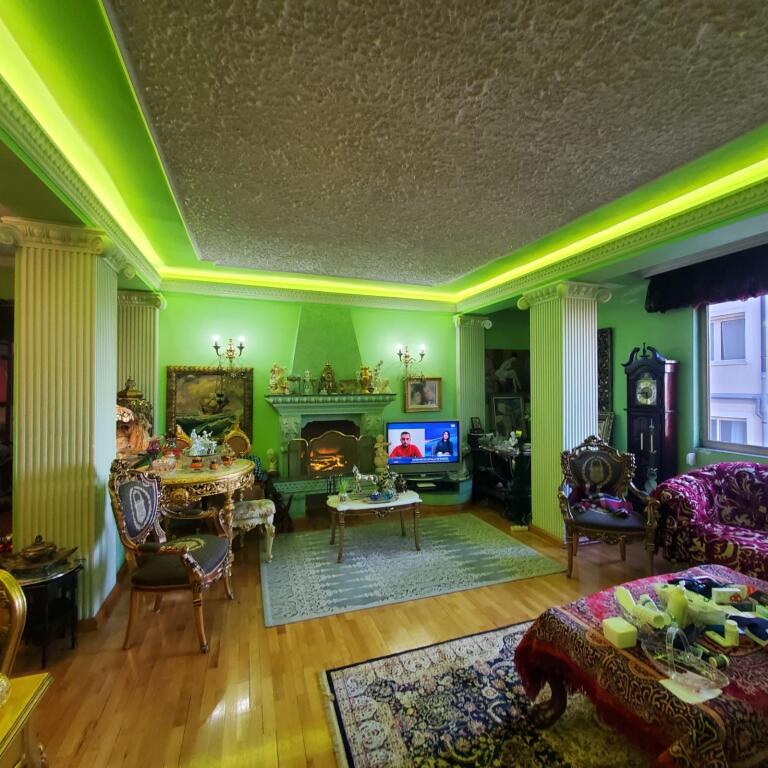 Apartament 3+1 ne shitje tek Rruga e Kavajes