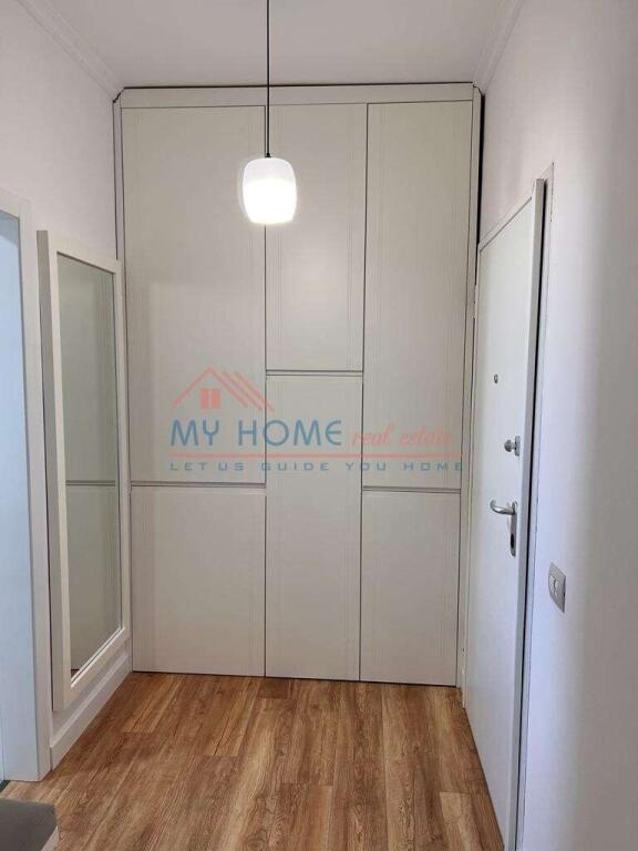 Apartament 2+1 + Post Parkimi me Qira Pazari i Ri Tirane