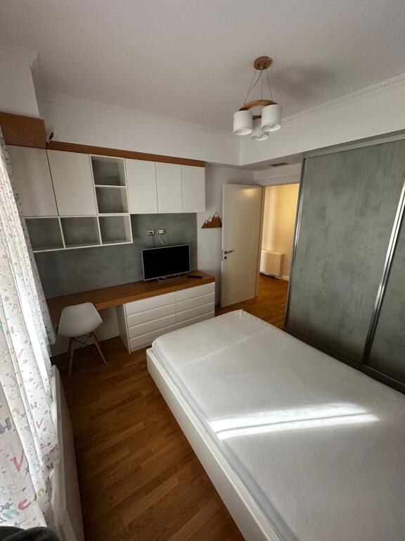 APARTAMENT 3+1 ME QIRA NE KOMUNEN E PARISIT, TIRANE