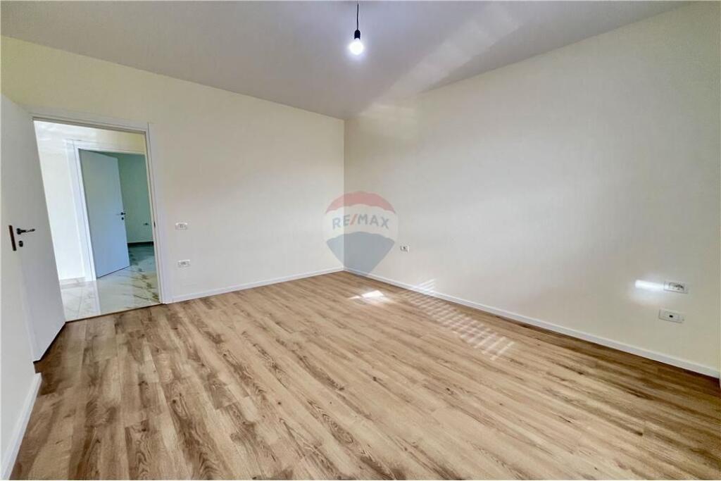 🏡 Apartment 2+1 – For Sale | Lungomare, Vlorë