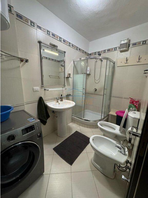 Shitet, Apartament 2+1, Air Albania, Tiranë
