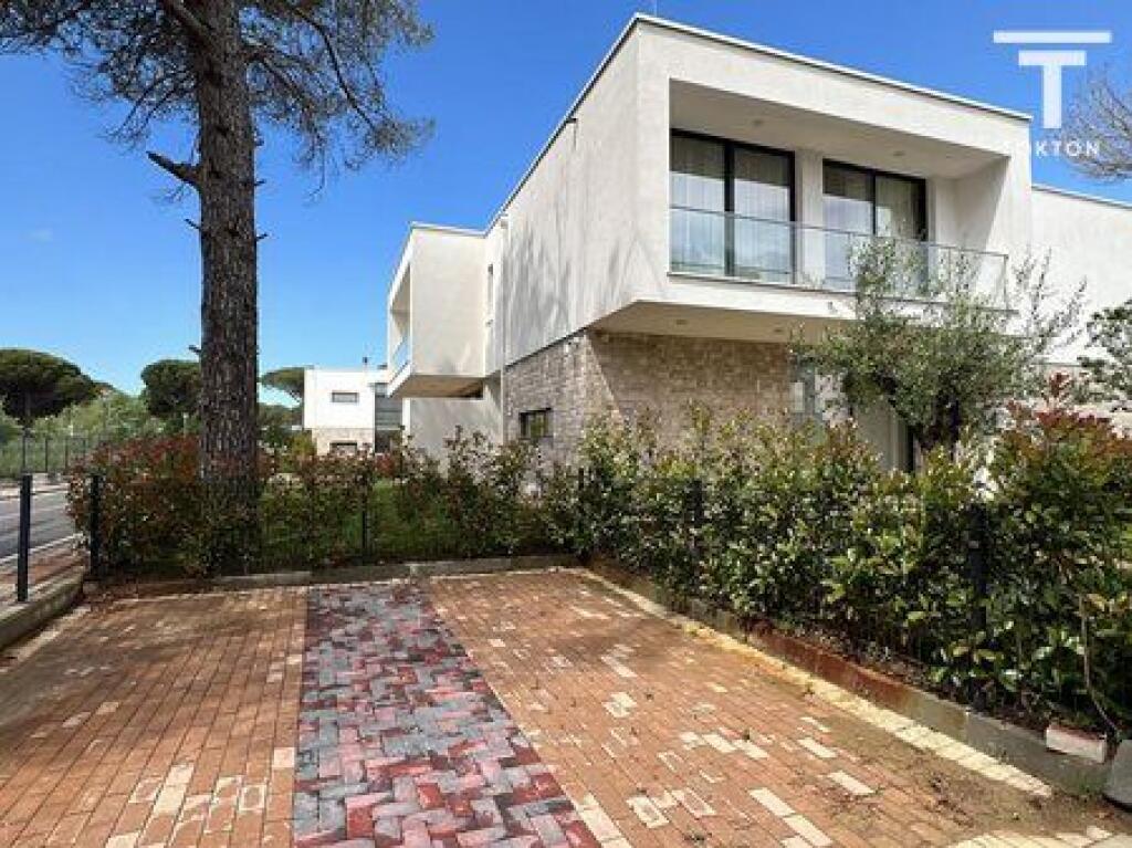 FOR SALE, FOUR-STOREY TERRACED VILLA, "SAN PIETRO RESIDENCES", LALZ BAY