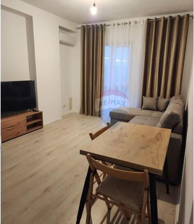 Jepet me qira apartament 2+1 + post parkimi Univers City