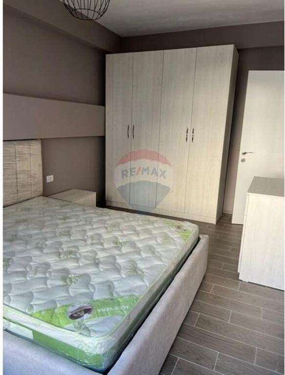 Qira/Apartament 2+1+p.parkimi te K. Diellit 2 !
