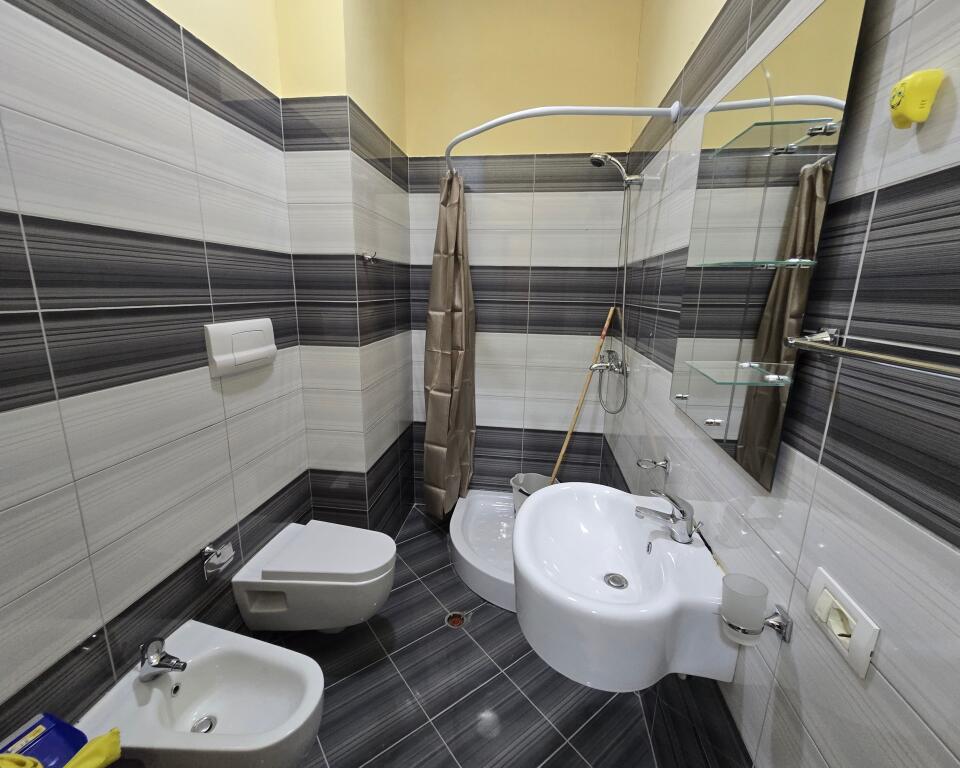 1+1/Shitje 📍Vasil Shanto 📌45000 lek