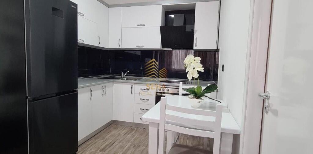 Qira, Apartament, 1+1, 5 Maji, 350 Euro/muaj