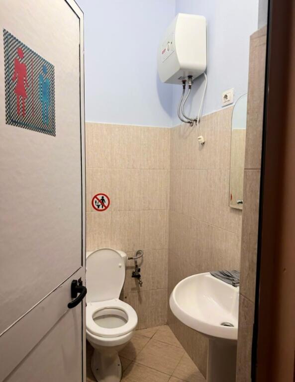 Jepet me qira – Ambjent Biznesi (Kati përdhe)