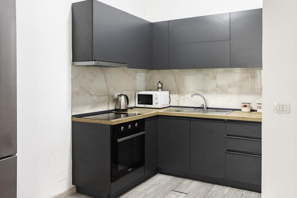 For rent apartment 3+1+2 bathrooms at the former Exhibition