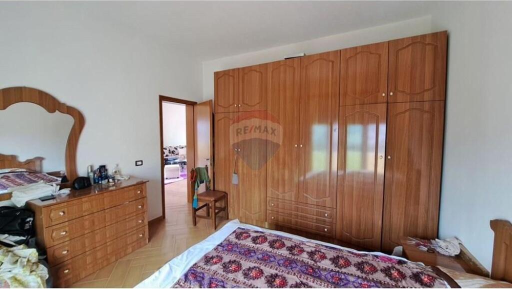 🏡 Vilë 3-Katëshe – Për Shitje | Lagjja Kushtrimi, Vlorë